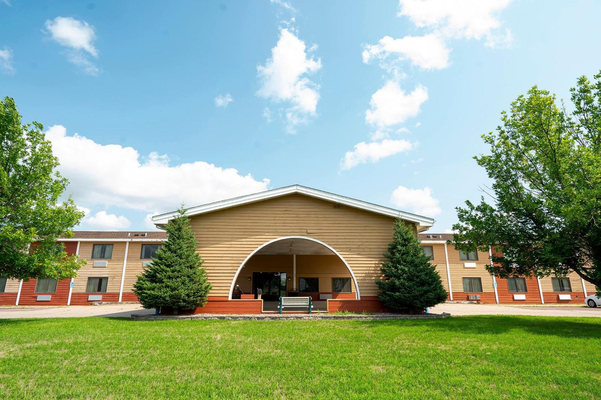Oyo Hotel Redwood Falls Near Jackpot Casino מראה חיצוני תמונה